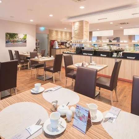Western Airport Duesseldorf - 3*