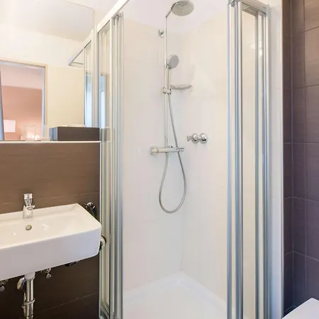 Western Airport Duesseldorf - Ratingen