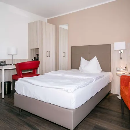 Western Airport Duesseldorf - Ratingen