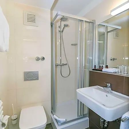 Otel Western Airport Duesseldorf - 3*
