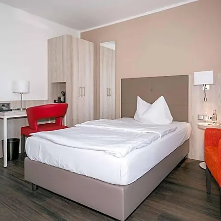 Western Airport Duesseldorf - Otel 3*