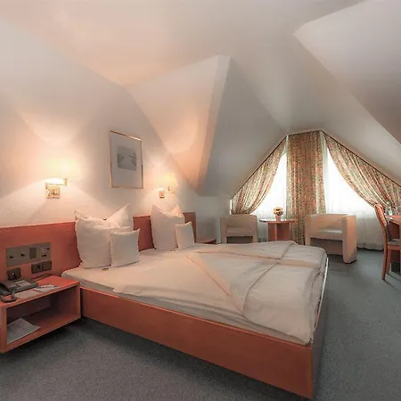 Western Airport Duesseldorf - 3*