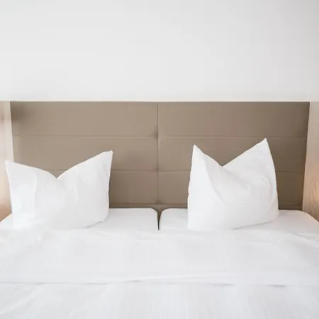 Western Airport Duesseldorf - 3*
