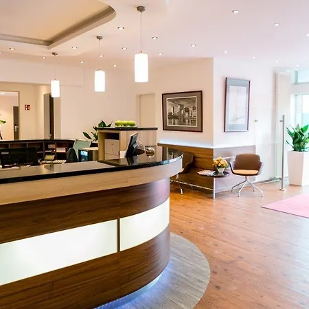 Western Airport Duesseldorf - 3*