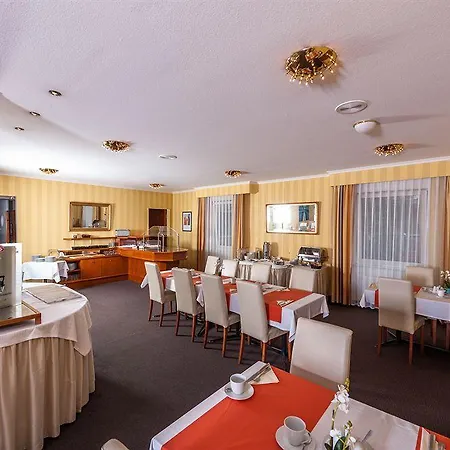 Western Airport Duesseldorf - Ratingen