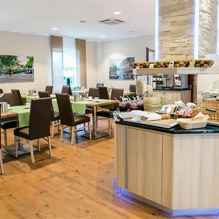 Western Airport Duesseldorf - Otel 3*