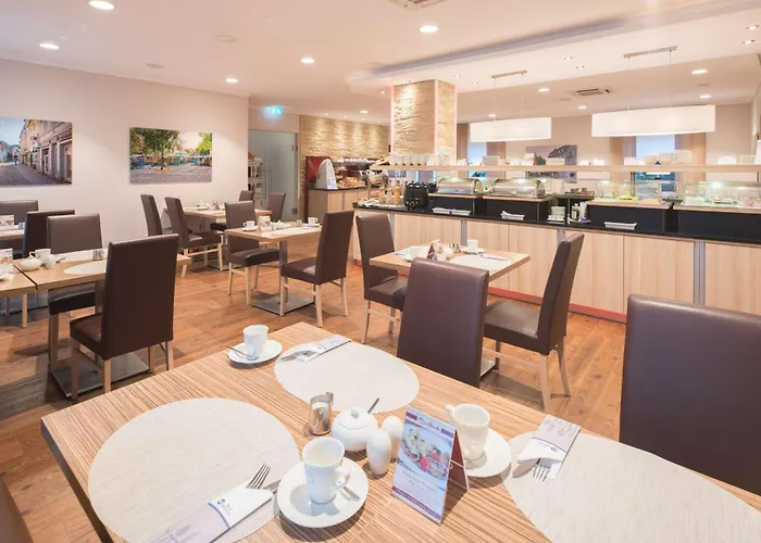 Western Airport Duesseldorf - 3*