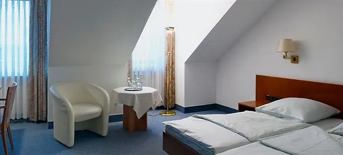 Western Airport Duesseldorf - 3*