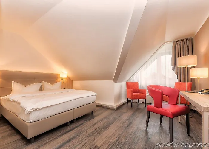 Western Airport Duesseldorf - 3*