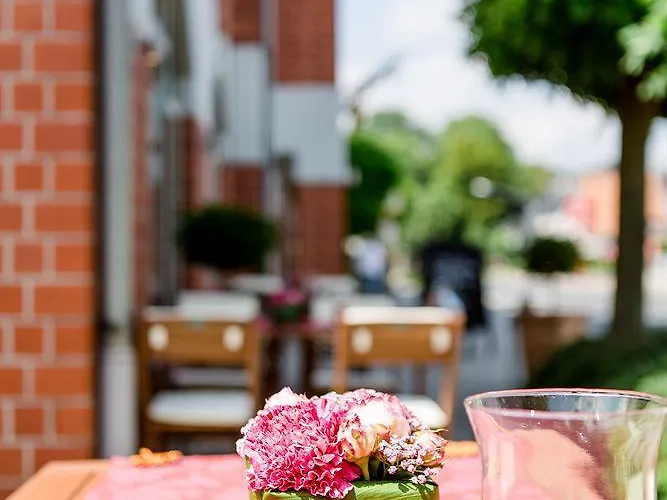 Western Airport Duesseldorf - 3*