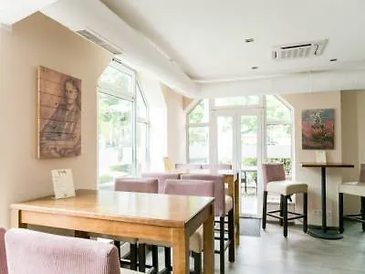 Western Airport Duesseldorf - Hotel 3*